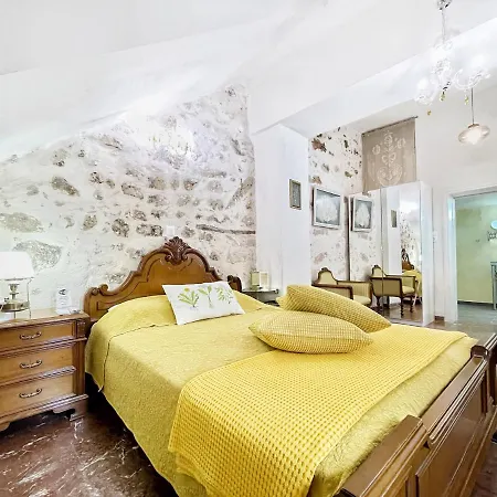 Home Hotel