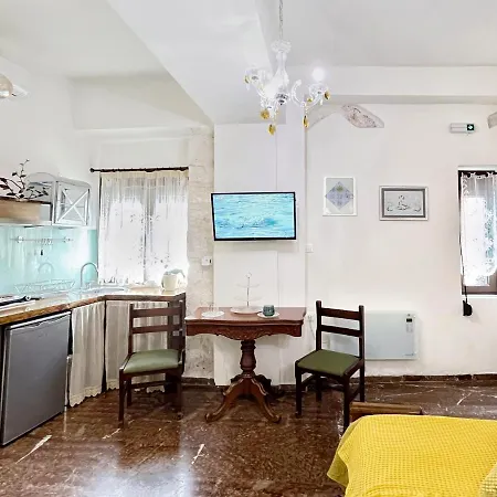 Home Hotel
