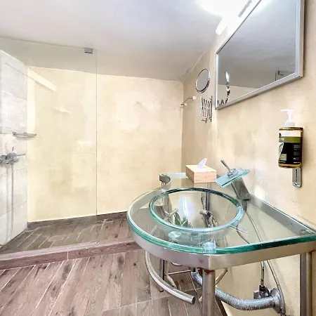 Home Hotel Aparthotel *